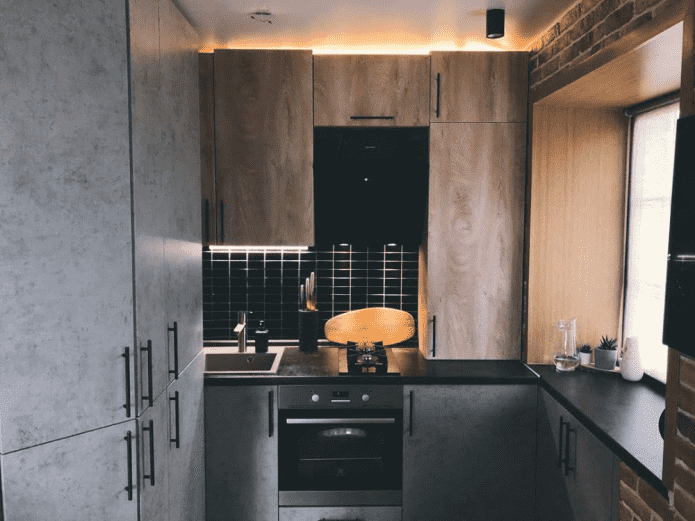 példa egy loft stílusú konyha kialakítására Hruscsovban
