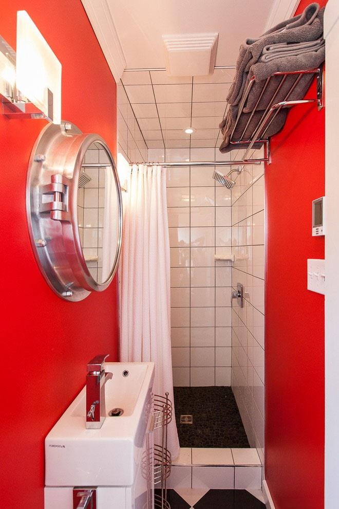 piros fürdőszoba