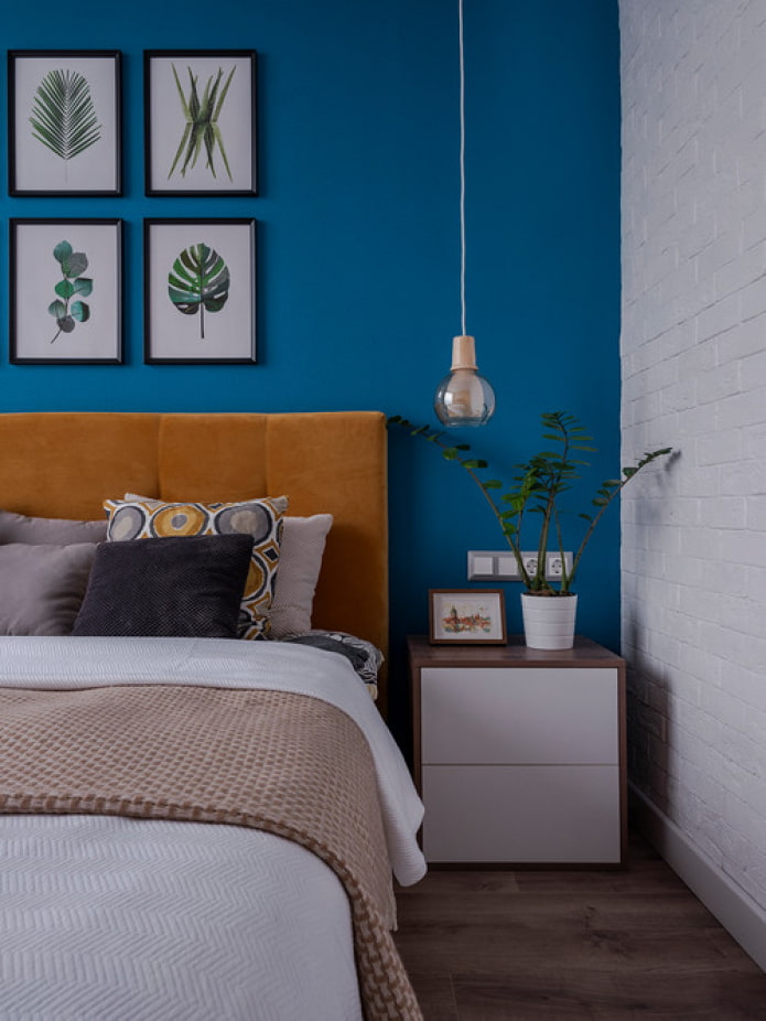 плави зидови у спаваћој соби
