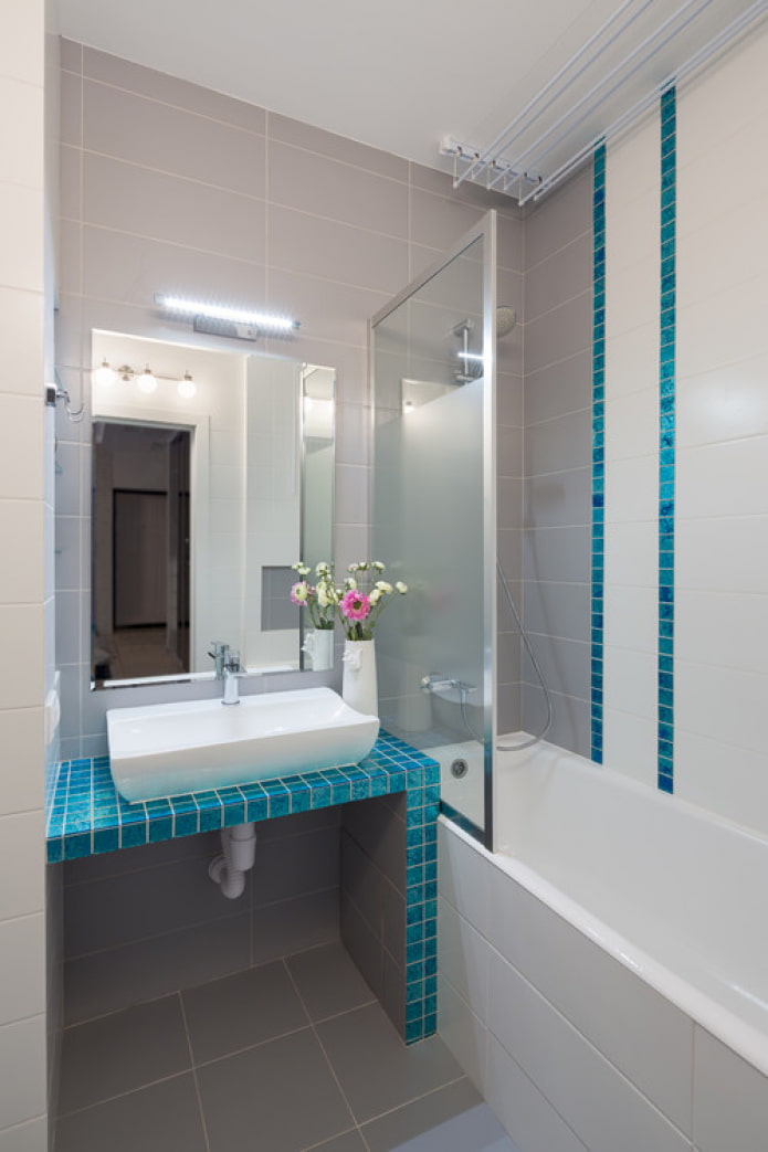 modernong banyo sa istilo ng minimalism