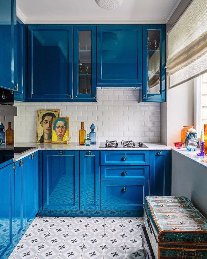 blaues Küchenset