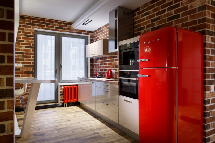 црвени кухињски апарати