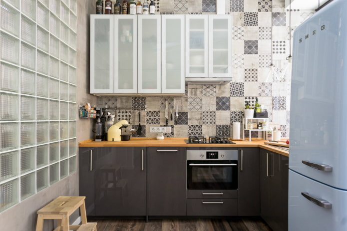 glass tiles for kitchen