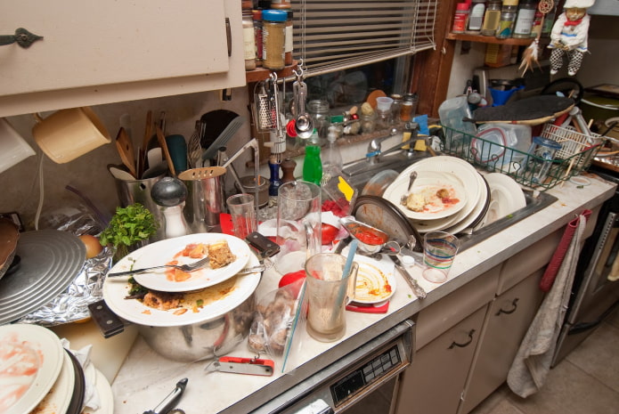 A mess in the kitchen