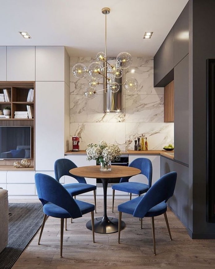 плаве столице у кухињи