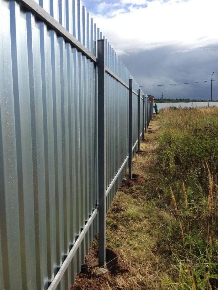 ограда од нерђајућег челика