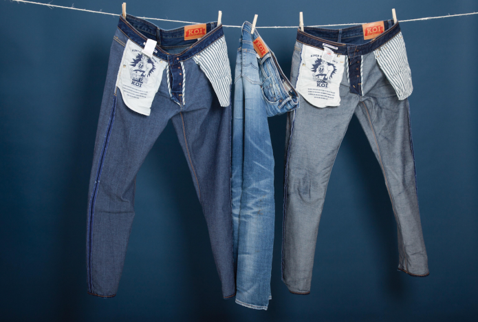 Jeans von innen nach außen