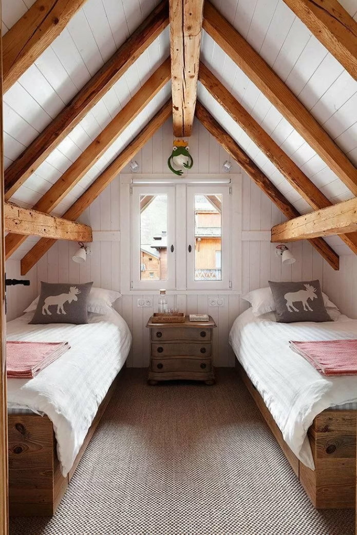 Schlafzimmer für zwei Kinder im Dachgeschoss