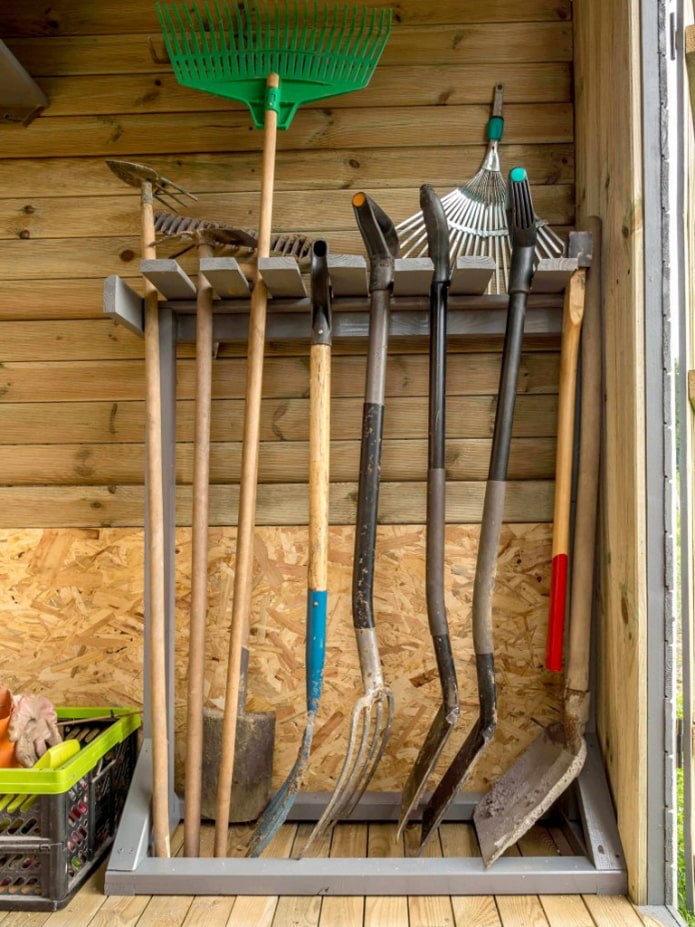 Rack for garden tools