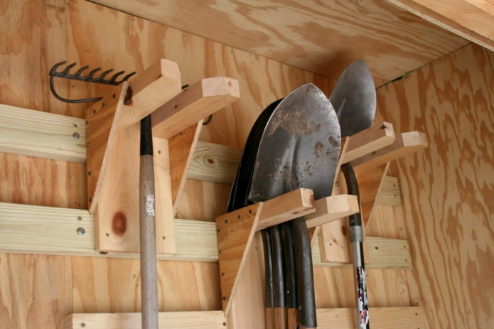 DIY wooden holders