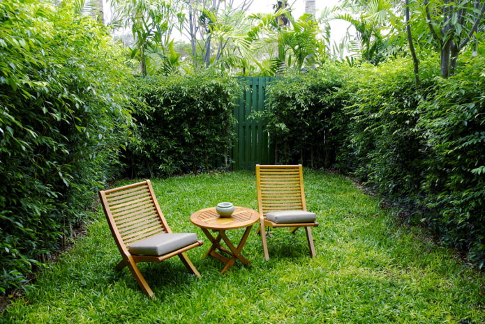 grünes Zimmer im Garten