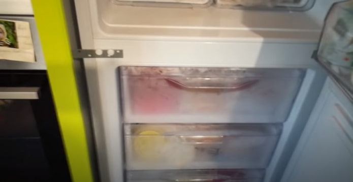 สร้างในตู้เย็นที่ไม่ได้สร้างขึ้น