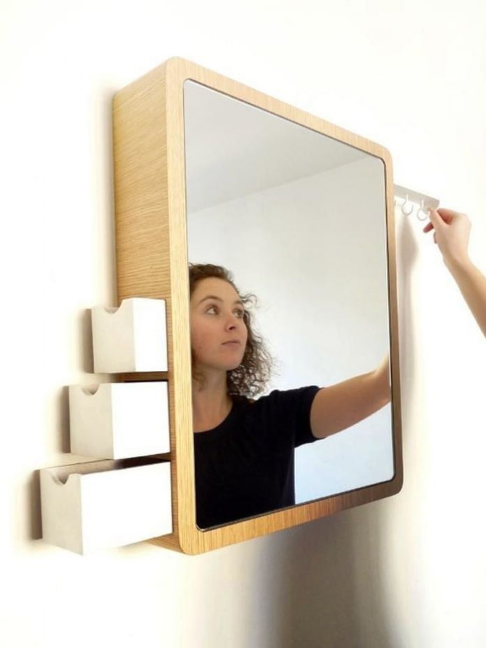 hanging cabinet with mirror