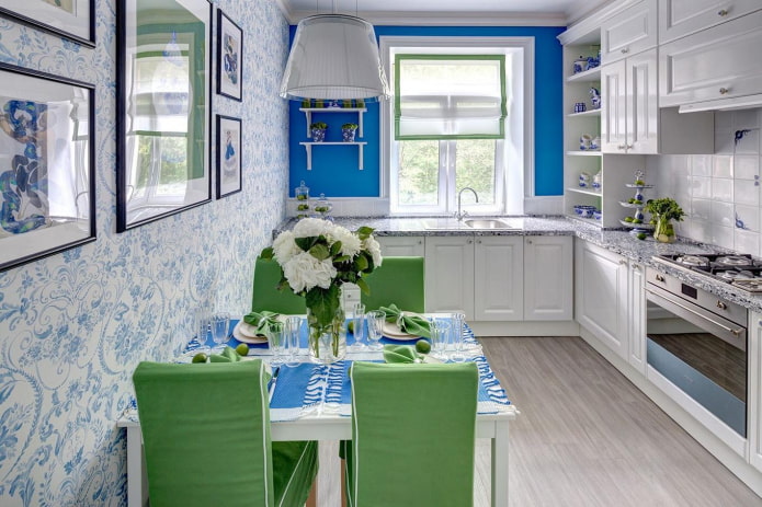 плаво-зелени ентеријер кухиње