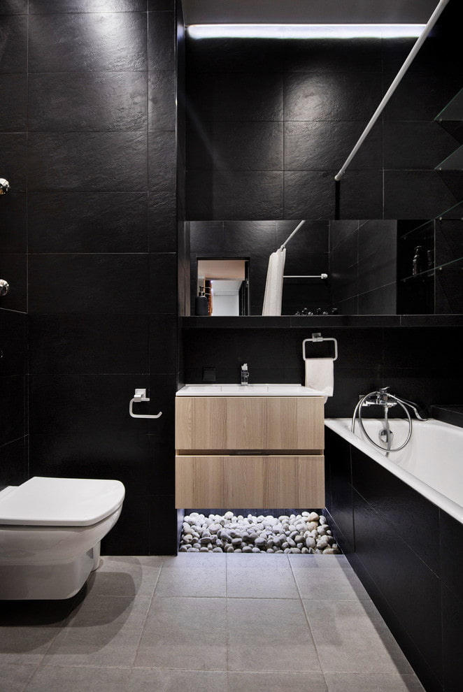 Badezimmer in schwarzen Farben
