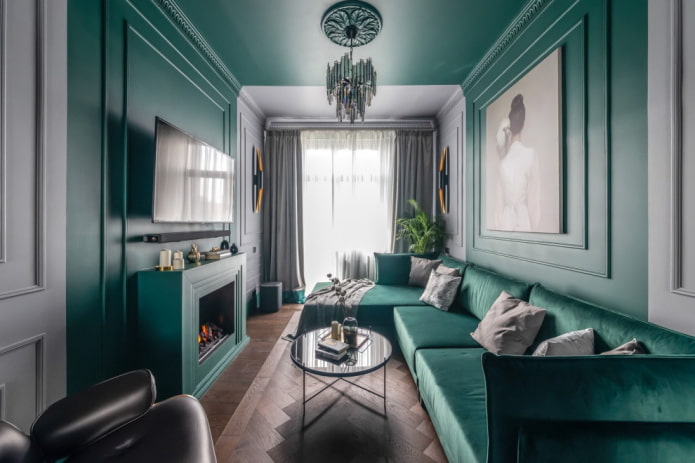 Smaragdgrünes Wohnzimmer in kalten Farben