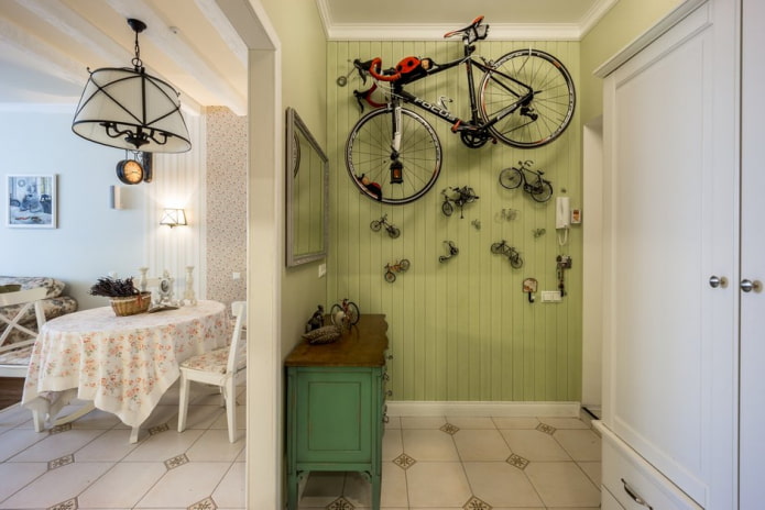 бицикл на зиду