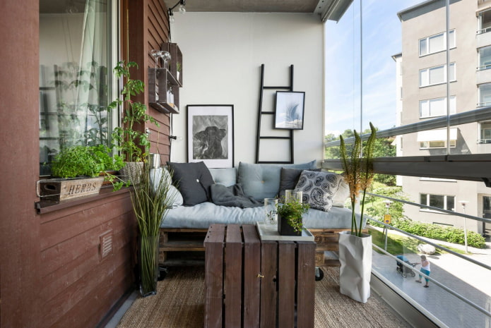 pallet furniture on the balcony