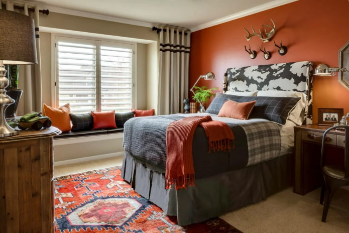 terracotta accents in the bedroom