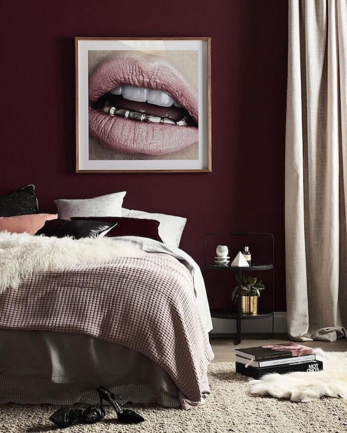 burgundy wall in the bedroom