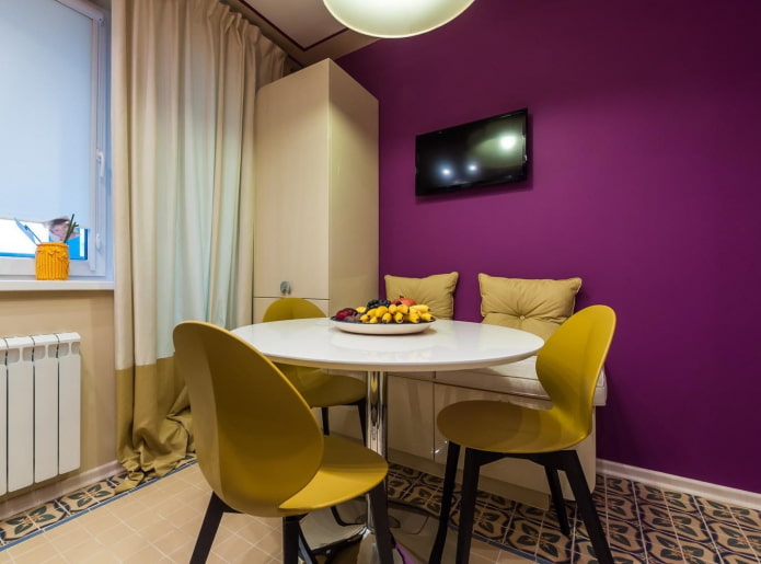 purple with yellow dining room