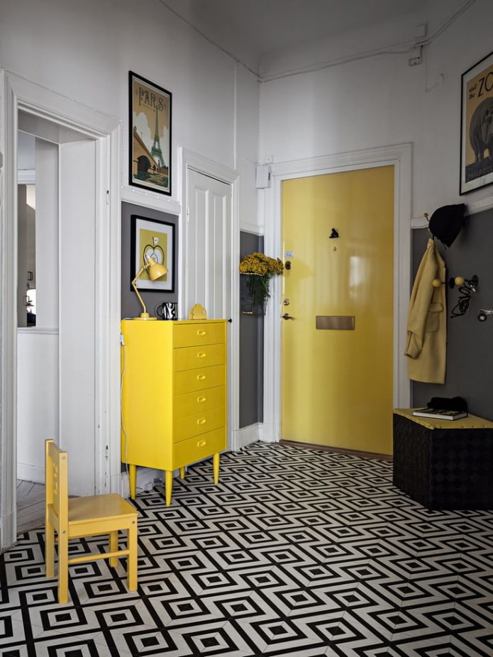 yellow accents in the hallway
