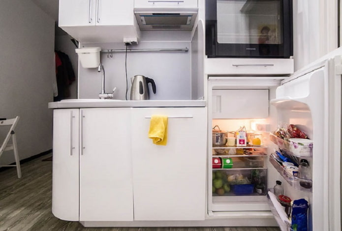 Beépített mini hűtőszekrény