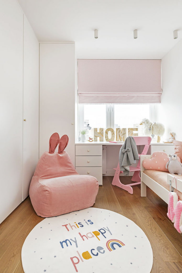 interior white with pink