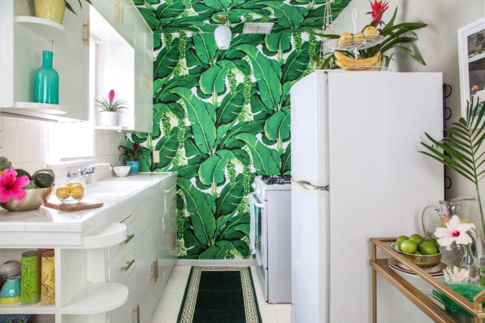 ตู้เย็นในครัวสีเขียว