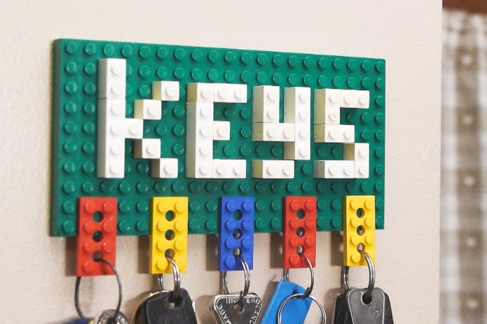 Lego key na may hawak
