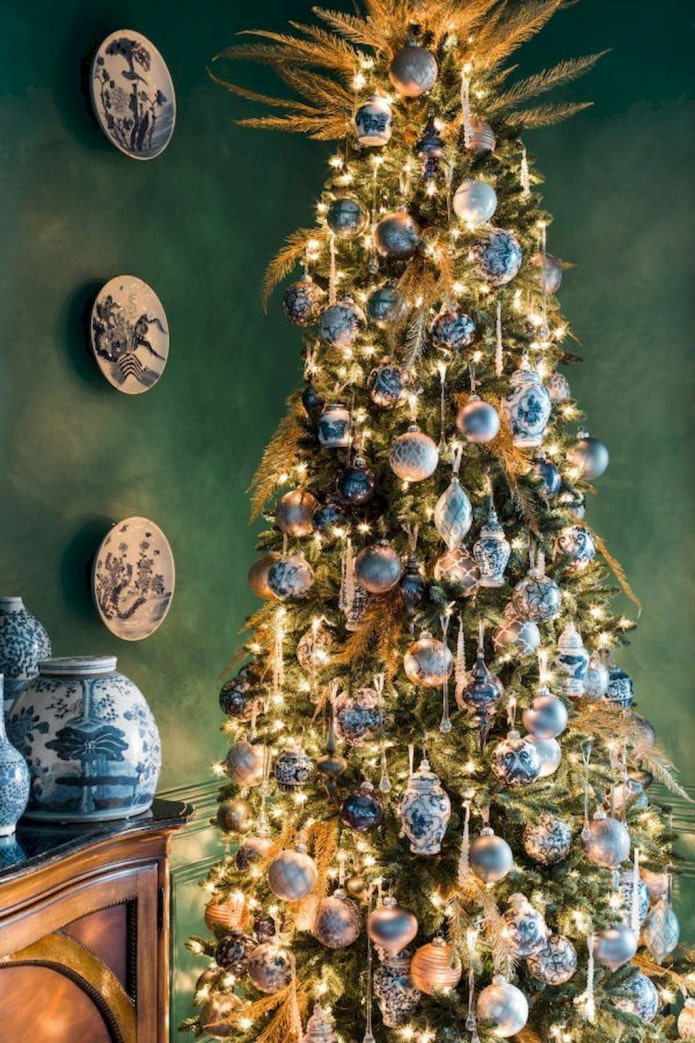 Blau-goldener Weihnachtsbaum