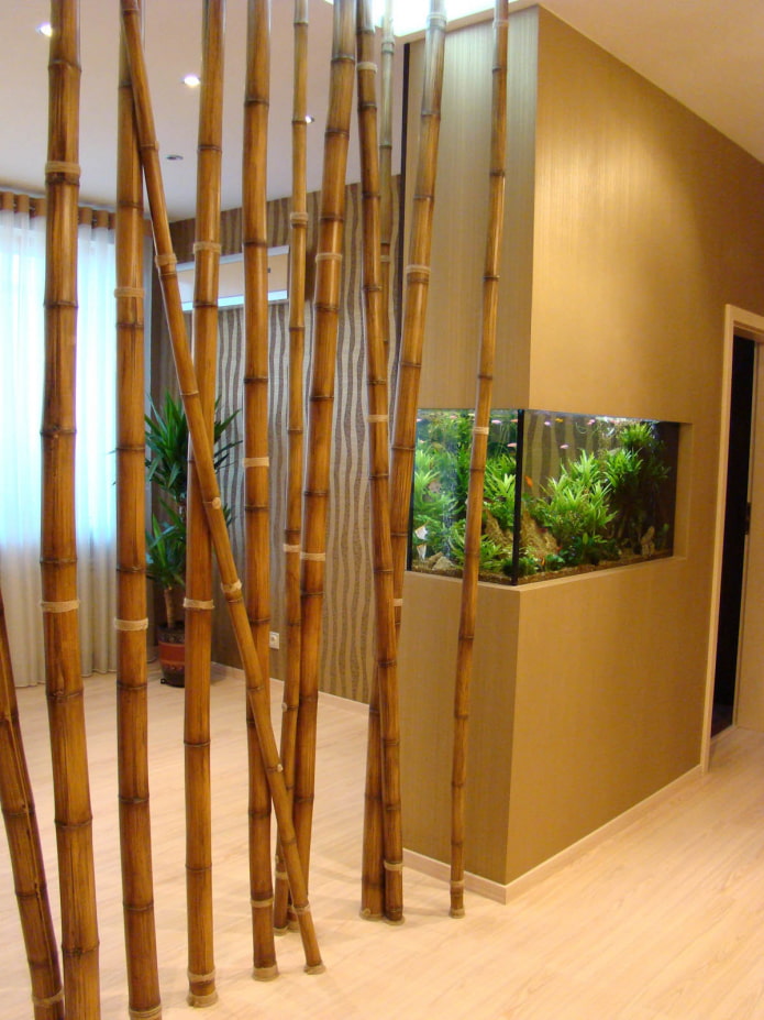 Bambusstiel-Trennwand