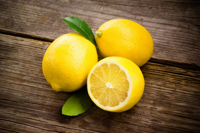 cleaning carpet with lemon