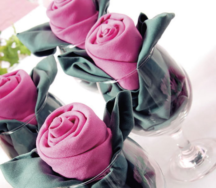 Roses from tissue napkins