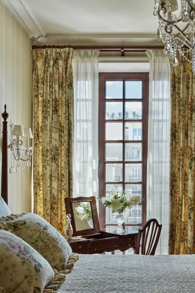 A set of curtains in the classics