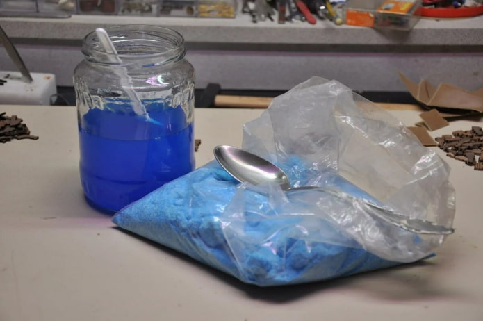 copper sulfate from mold