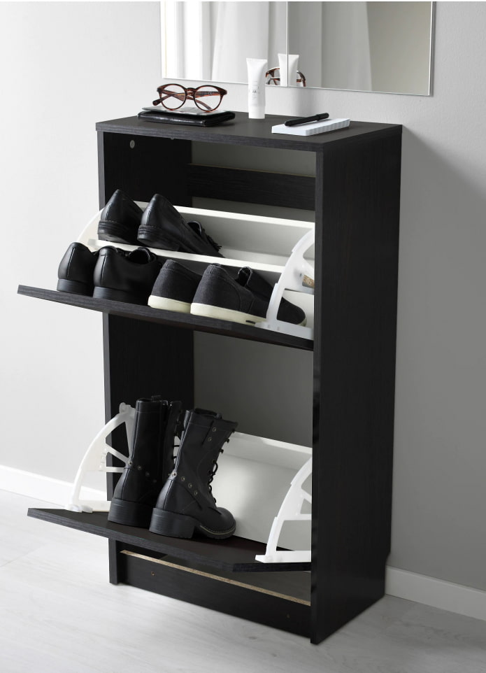 Black shoe rack