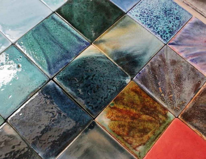 unusual glaze on tiles