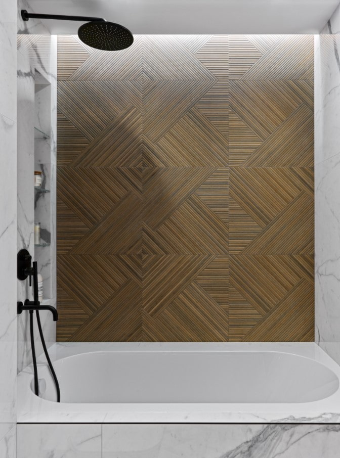 wood-effect porcelain stoneware in the bathroom