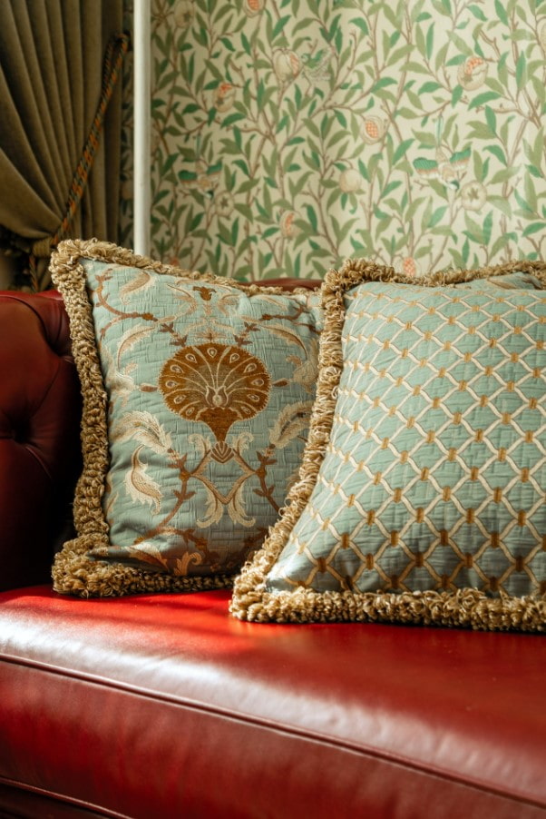 british style pillows