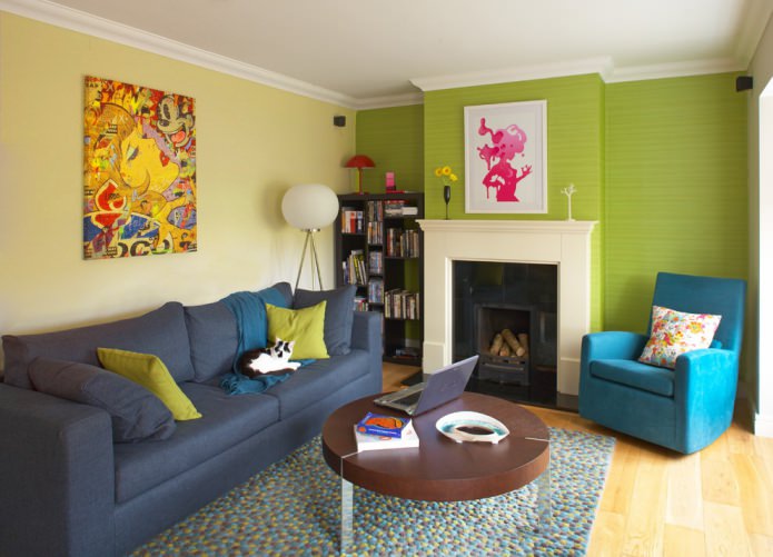 zöld és sárga falak kombinációja a nappaliban