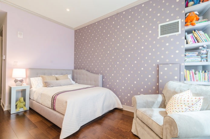 soft lavender wallpaper with polka dots