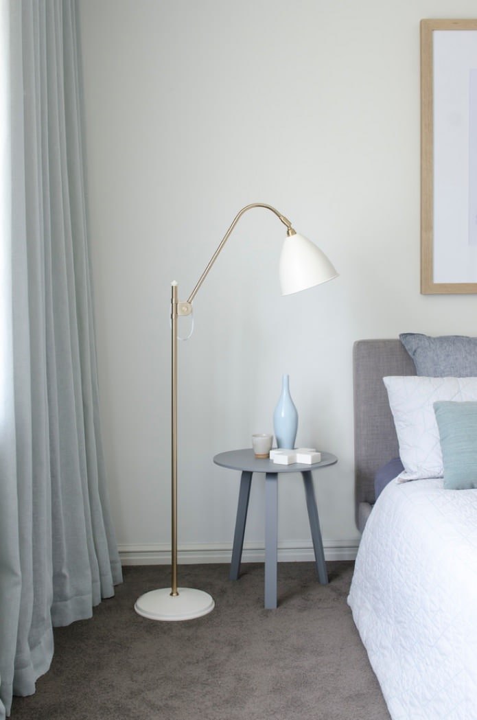 floor lamp with one lamp
