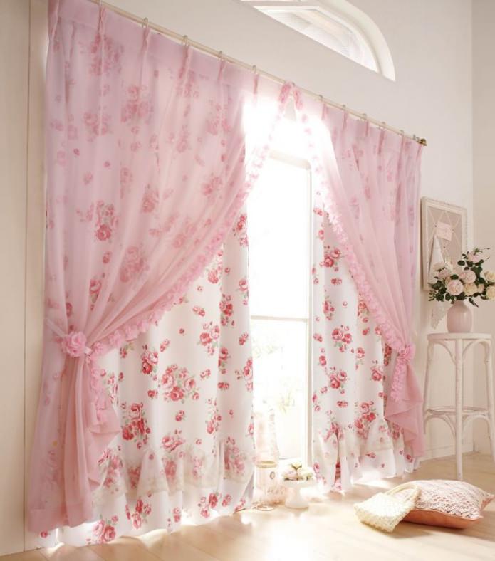 curtains with roses
