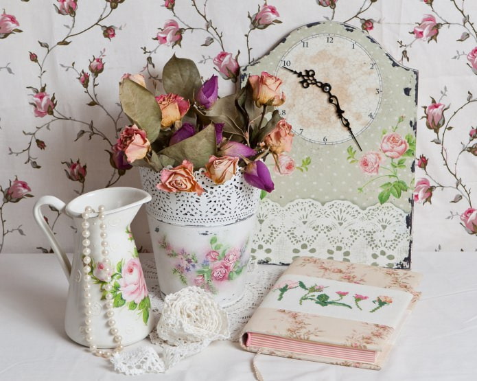 shabby chic decor with rose patterns