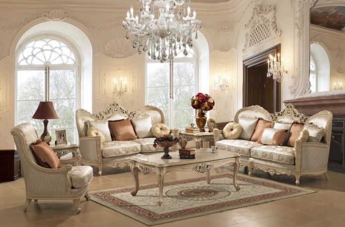 living room decoration in baroque style