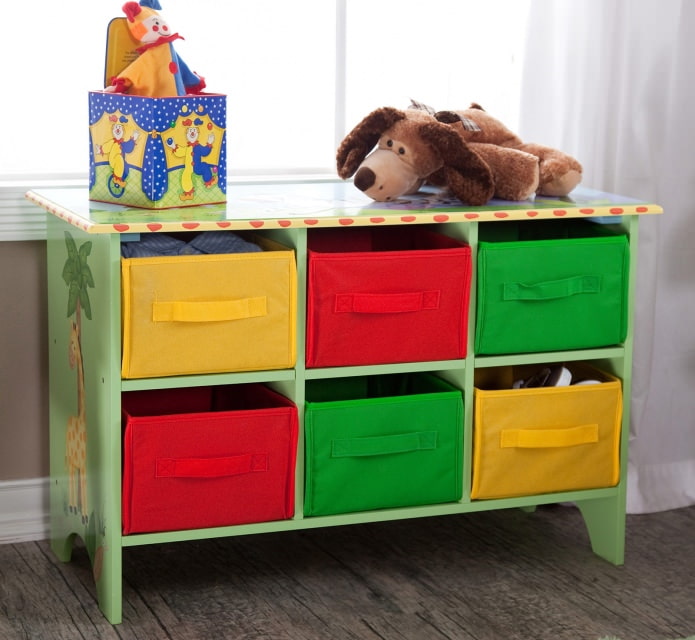 Storing toys in the child's room