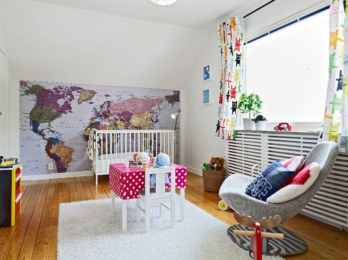 Weltkarte im Inneren des Kinderzimmers