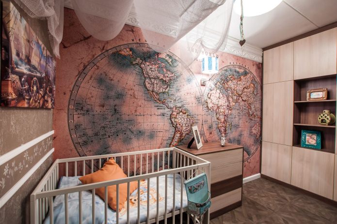 Weltkarte im Inneren des Kinderzimmers