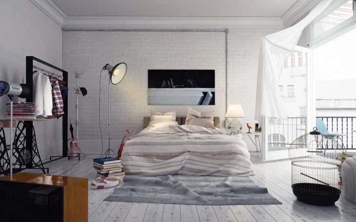 weiße Backsteinmauer im Schlafzimmer